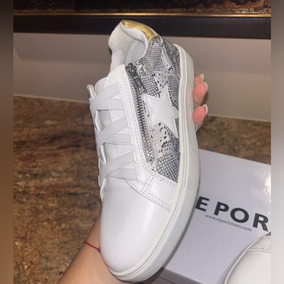 Snakeskin Star Pattern Women’s Sneaker - Picture 5 of 9